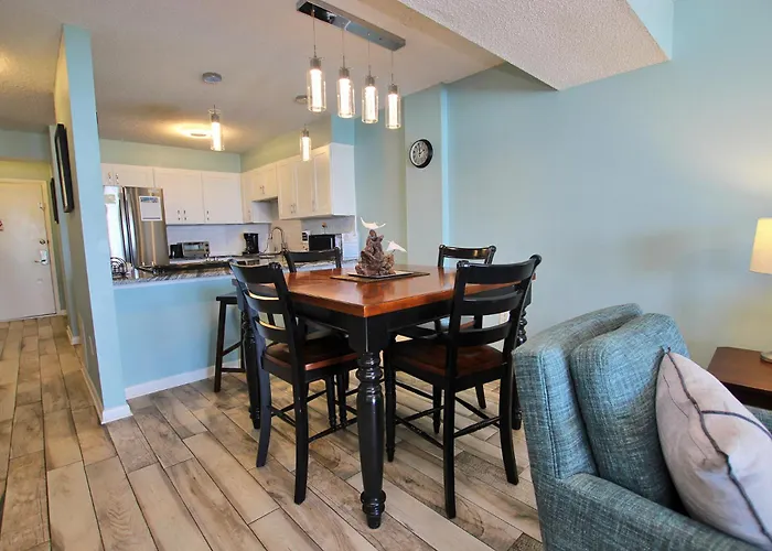 Compass Point 205 By Youngs Suncoast Apartment