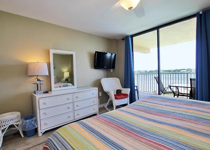 Compass Point 205 By Youngs Suncoast Apartment