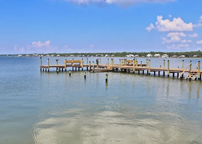 Apartment Compass Point 205 By Youngs Suncoast *