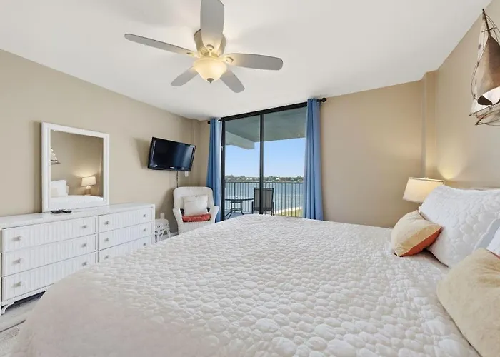 Compass Point 205 By Youngs Suncoast Apartment